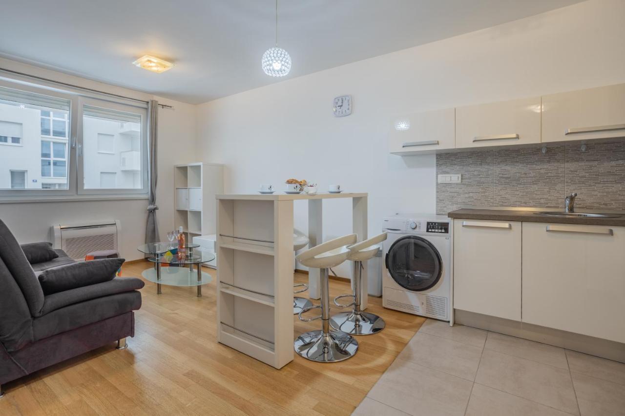 Dalmatino Appartement Zadar Buitenkant foto